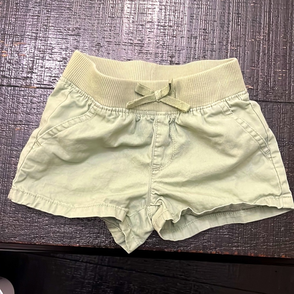 Shorts green beautiful color for girls